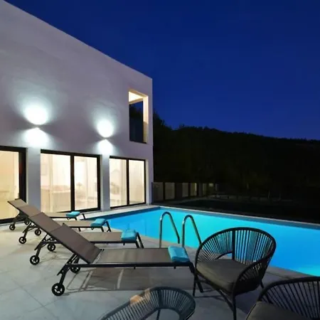 Vila Perla *